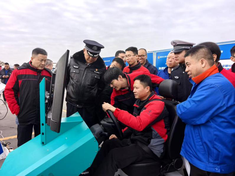 <b>西安经开区：警企联动“122”，共筑交通安全网</b>