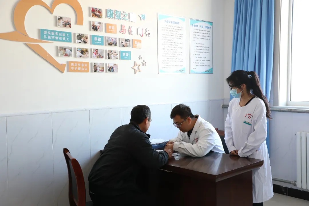 <b>榆林市榆阳区：“家庭病床”服务直抵家门 患者足不出户享“医”靠</b>