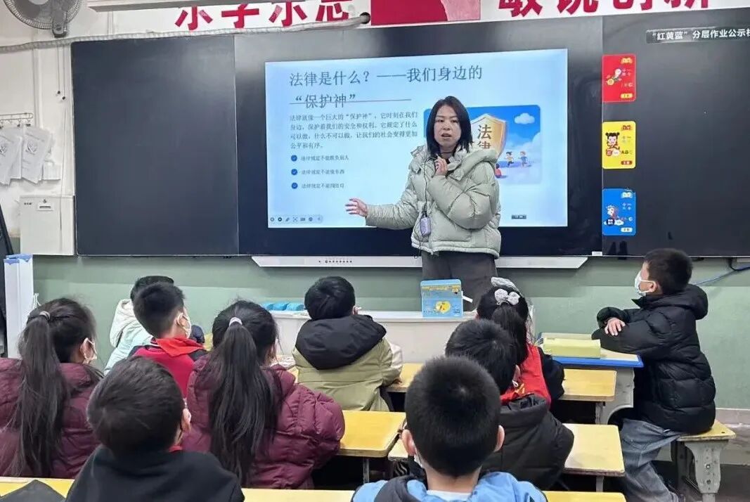 咸阳市三原县金谟小学开展普法教育家长讲堂