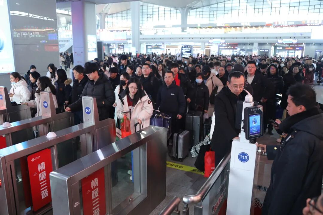 <b>标杆列车开行 山西到上海节省近2小时</b>