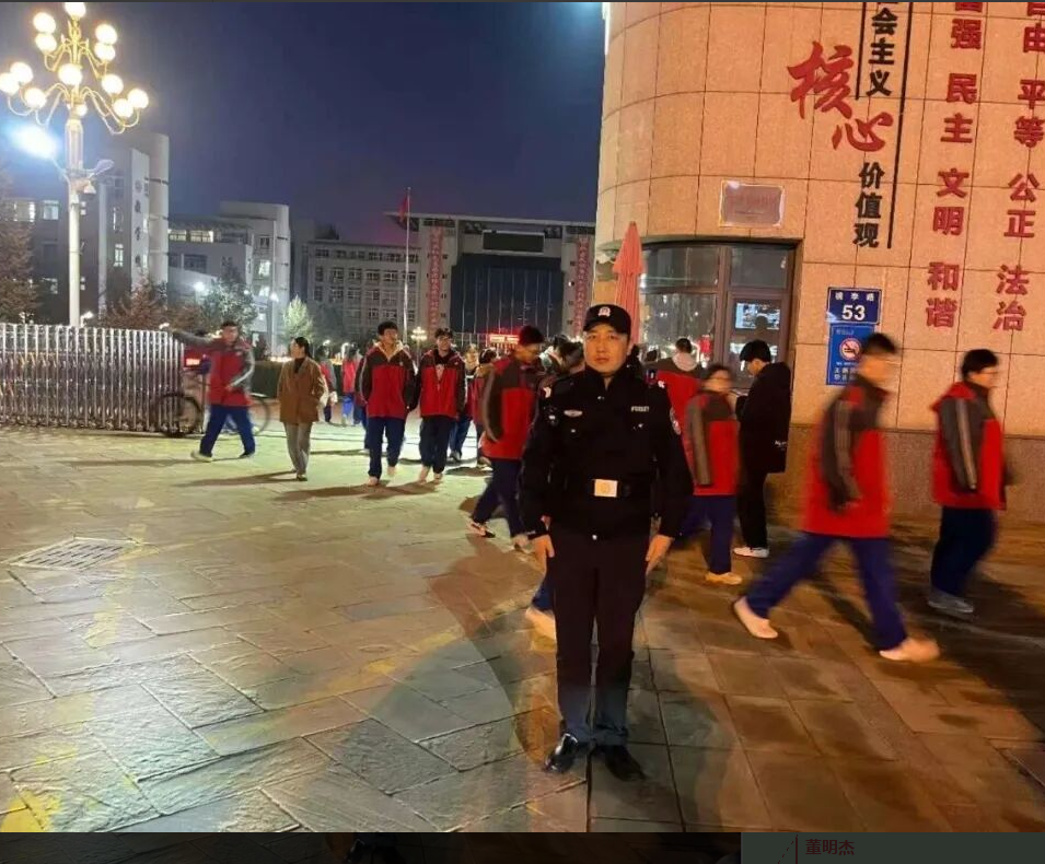 金盾护苗 | 榆林市公安局高新分局：站好学期末“最后一班岗”