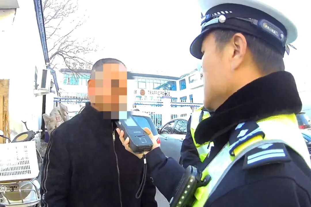 <b>河南永城交警持续严查酒驾醉驾 劝君切莫心存侥幸酒后驾车</b>