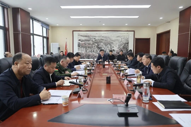 <b>延安市洛川县委常委会（扩大）会议暨党风廉政建设责任制领导小组会议召开</b>