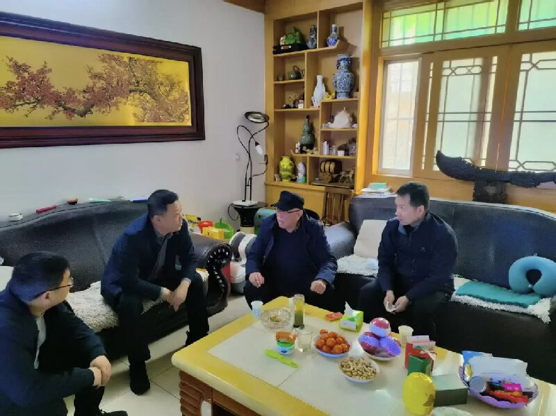 <b>情系法治暖新春——商洛市司法局开展春节前走访慰问活动</b>