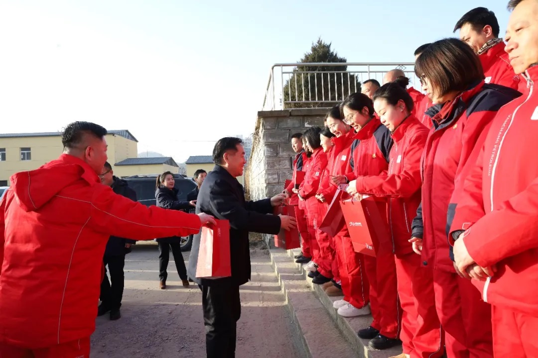 <b>延长油田公司党委委员寇明灵赴南泥湾采油厂开展节前安全检查</b>