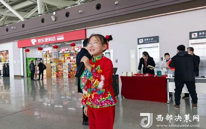 <b>热气腾腾的中国年 | 榆林：人潮里飘歌声，归途中藏年味</b>