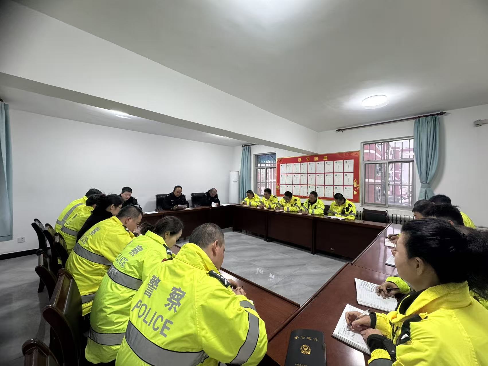 渭南市合阳公安交管大队扎实开展春训活动淬炼实战尖兵