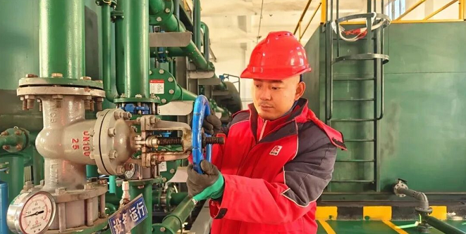 榆林市靖边采油厂：铆足干劲忙生产 全力冲刺“开门红”