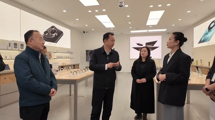 延安市宝塔区委副书记、区长张明调研工业及商贸流通企业运营