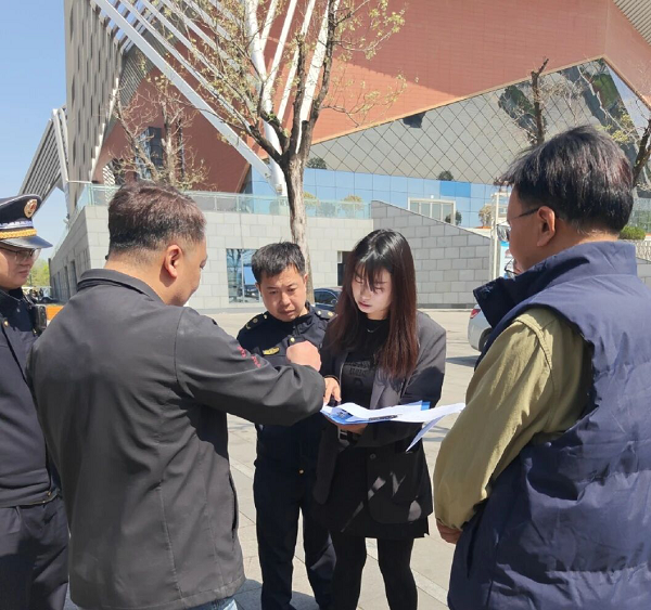 <b>西安经开区：上门送策解企忧 精准帮扶助分类</b>