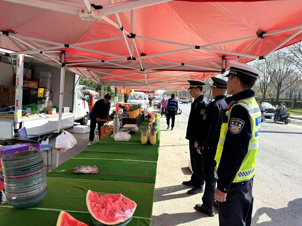 <b>西安经开区整治医院周边护航“生命通道”</b>