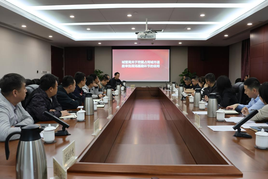 <b> 西安经开区：政企同心话营商，服务赋能促发展</b>