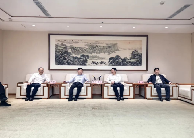 <b>河南省漯河西城区区党政主要领导共同会见息县县长郑春一行</b>