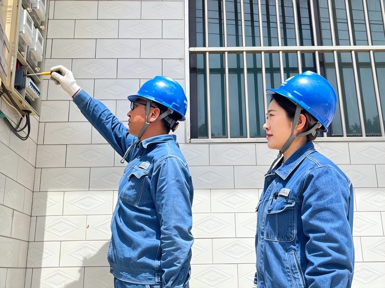 国网渭南供电公司：晨曦驰援暖民心 极速抢修显担当