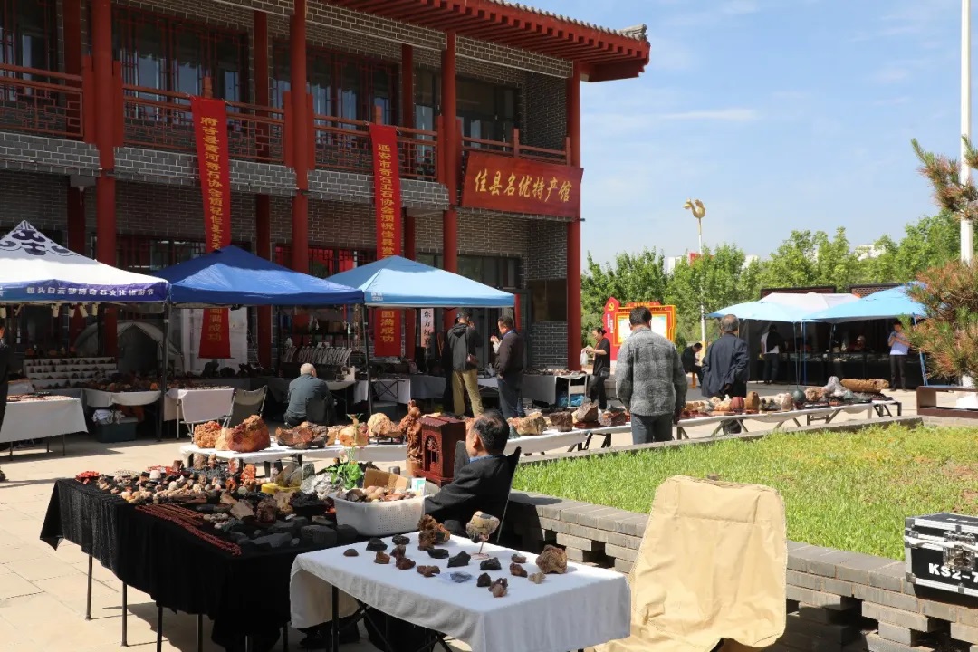 <b>2026年榆林市佳县职工群众文化艺术展暨文化产业交流活动开幕</b>