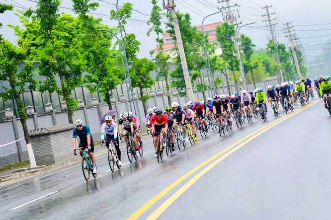 <b>穿行秦岭画廊  骑行解锁康养柞水绝美风光     </b>