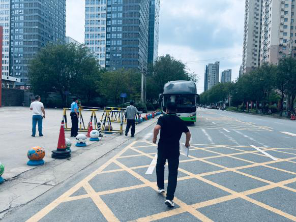 <b>托举青春的你！西安公安站好最后一班护考岗</b>