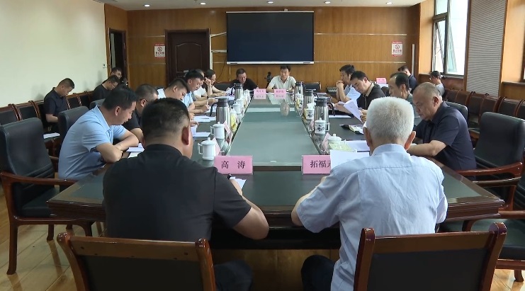 <b>党晓明调研全区城乡供水保障情况并召开专题座谈会</b>