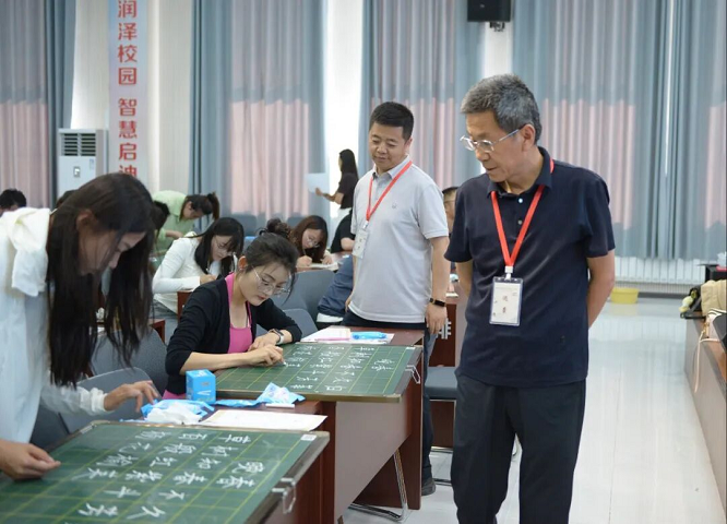 榆林市靖边县教师粉笔字与钢笔字书写技能竞赛圆满举行