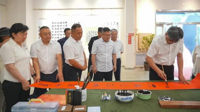 <b>山西吕梁市政协、市文联联合举办“翰墨颂党恩 同心谱新篇”书法作品展</b>