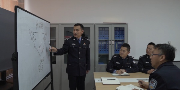 <b>榆林市府谷县韩广川：一身藏蓝 一生担当</b>