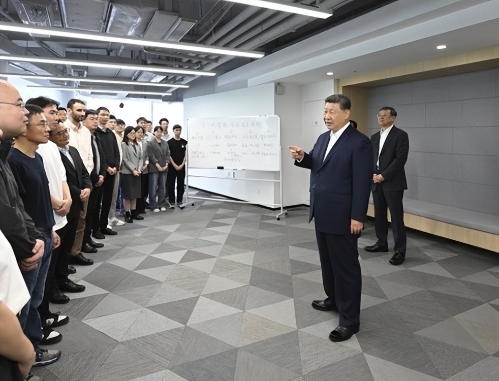 追光的你丨“青年建功正当其时”