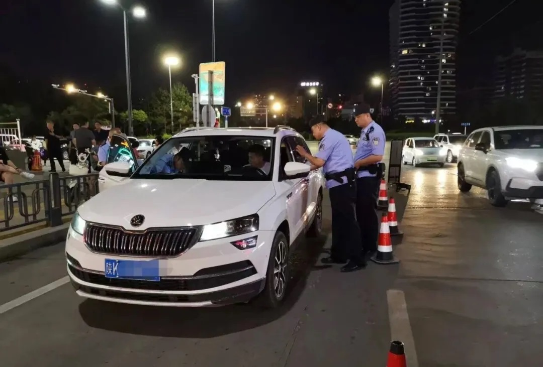 <b>榆林高新公安：立体巡防让平安可见可感</b>