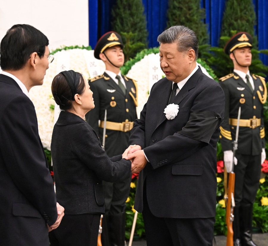 朱镕基同志遗体在京火化 习近平等到八宝山革命公墓送别