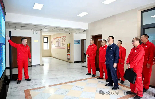 延长油田公司董事长高振东到七里村采油厂调研推进东部油田二次开发