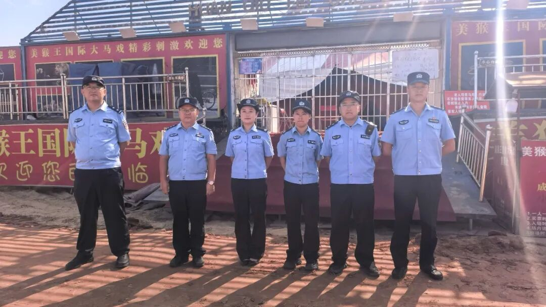 <b>烟火升腾处 藏蓝护平安——榆林市靖边公安全力保障七月会平安运行   </b>