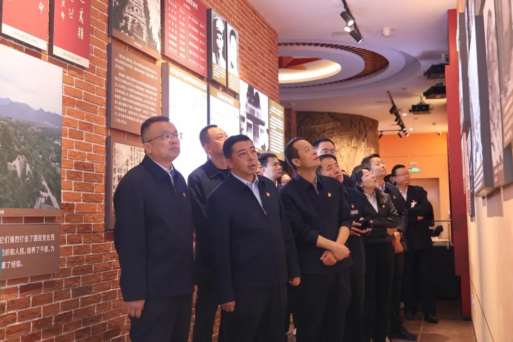 延长石油管道运输公司第二分公司党委组织开展主题党日活动