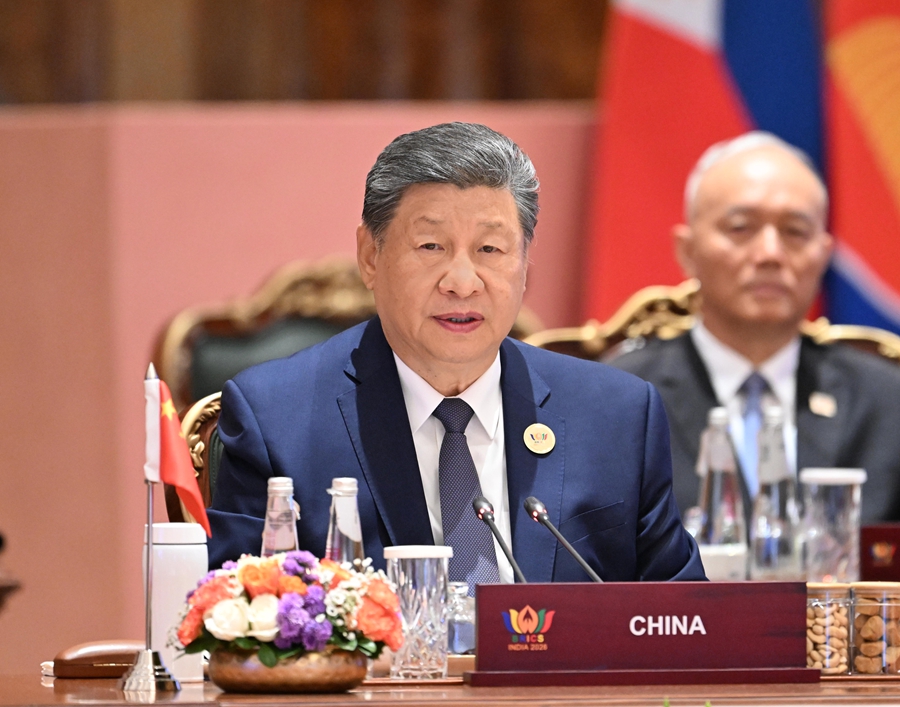 习近平出席金砖国家领导人第十八次会晤第二阶段会议并发表重