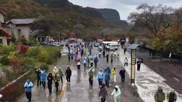 <b>铜川市耀州区举行“王者荣耀・耀州苹果”双耀计划助农直播带货启动仪式</b>