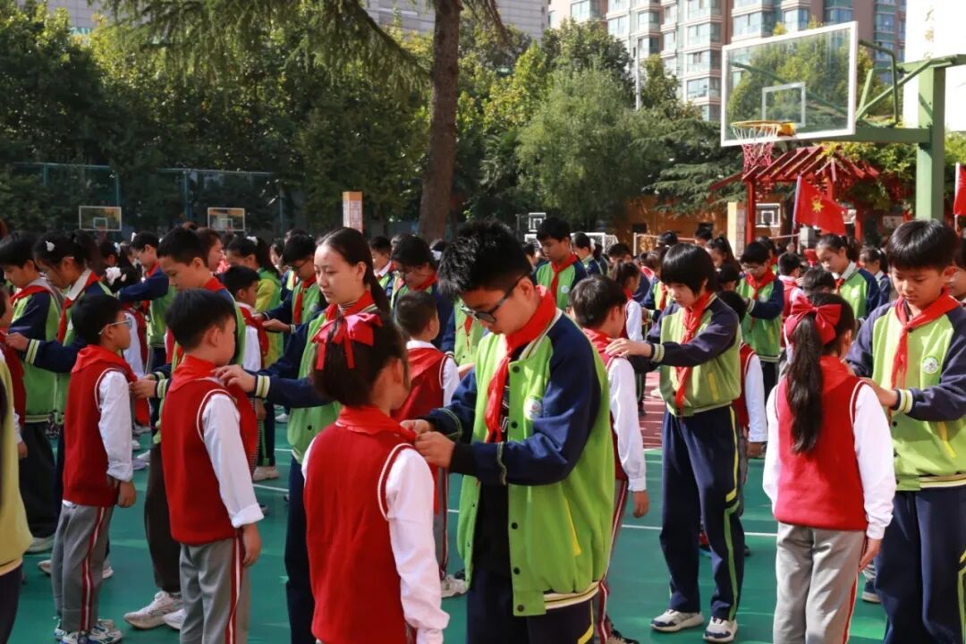 <b>西安市未央区大明宫小学举行少先队建队77周年主题队日活动</b>