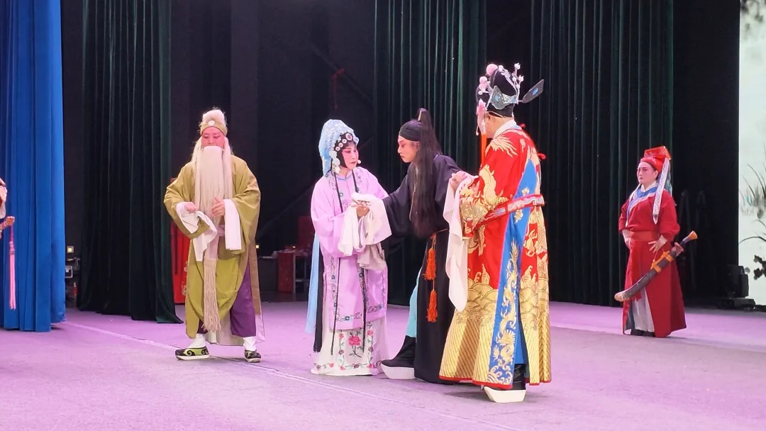 <b>老戏新唱+全程免费 榆林惠民演出点亮百姓生活，打造文化服务新名片</b>