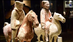 <b>67件唐代陶质彩绘文物在西安完成保护修复</b>