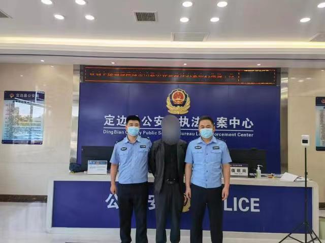 <b>为降低成本竟将废鸡油当底料 定边一串串店被警方查封</b>