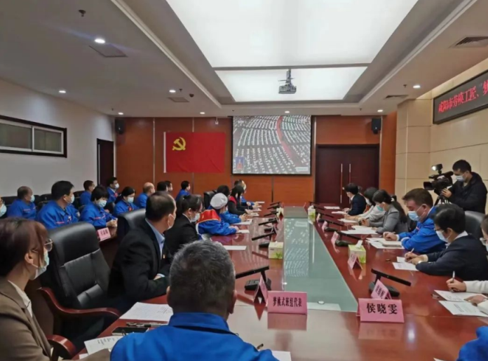 <b> 心潮澎湃 备受鼓舞！咸阳高新区企业热议二十大报告</b>