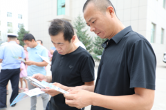 <b>府谷交警走进新民镇开展“美丽乡村行”交通安全宣传活动</b>