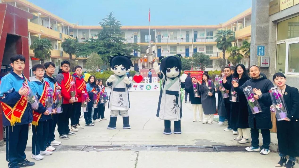 <b>三八妇女节至 西安十九中女教师共绽槐园芳华</b>