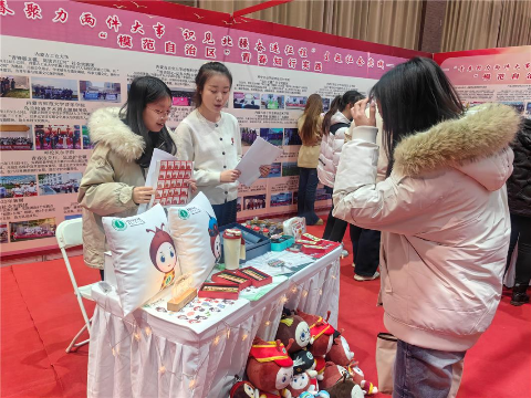 <b>12.3万学子行走北疆，内蒙古高校2025年暑期社会实践硕果累累</b>