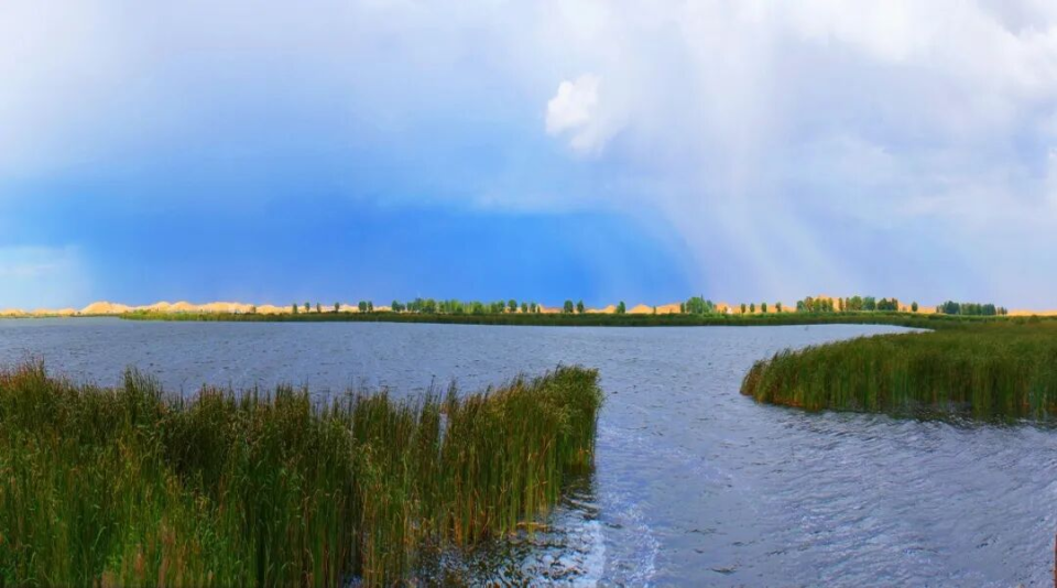 <b>内蒙古杭锦旗获评生态文明建设示范区 库布其沙漠治理率超50%</b>