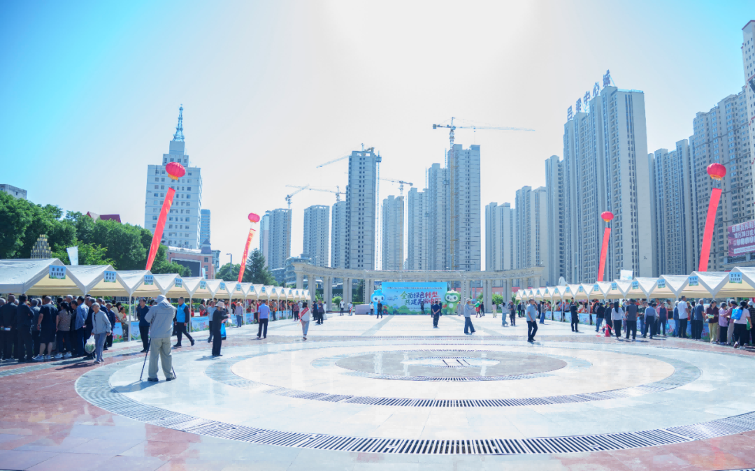 <b>全面绿色转型 共建美丽中国 吕梁市开展六五环境日主题集中宣传</b>