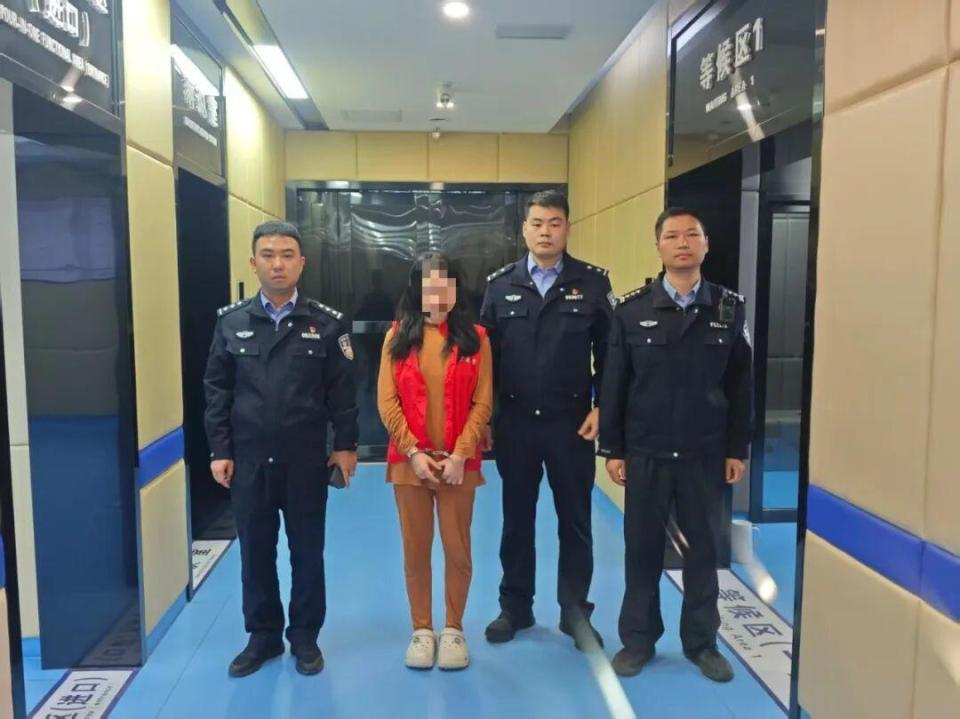 <b>女子冒充公职人员谎称有内部项目 骗取好友270余万元被刑拘</b>