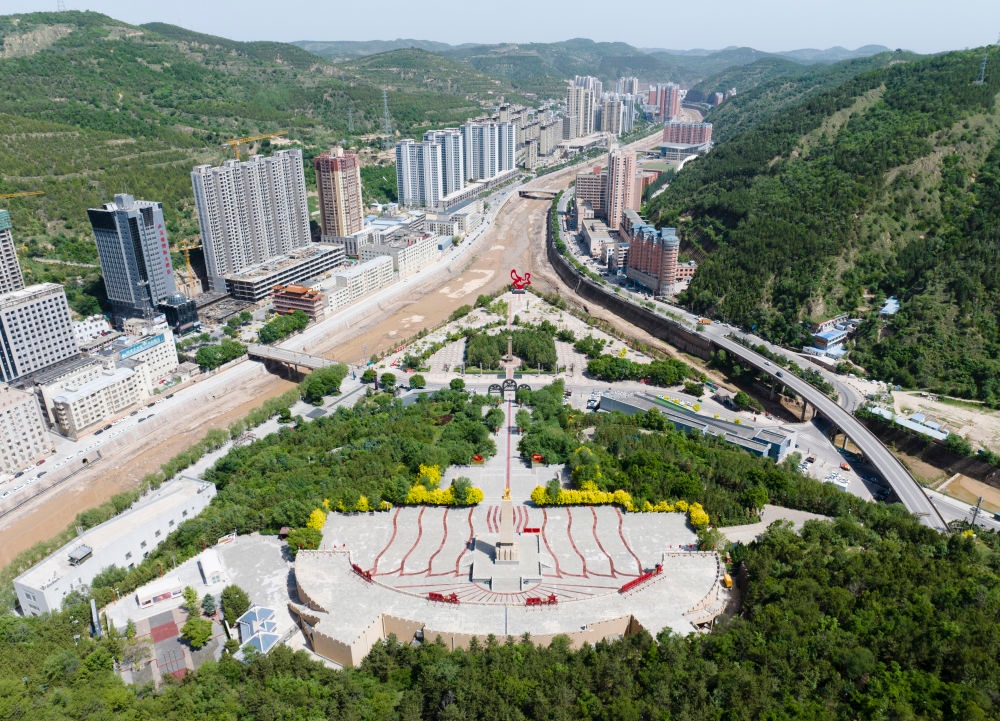 <b>长征落脚点 红色热土展新颜</b>